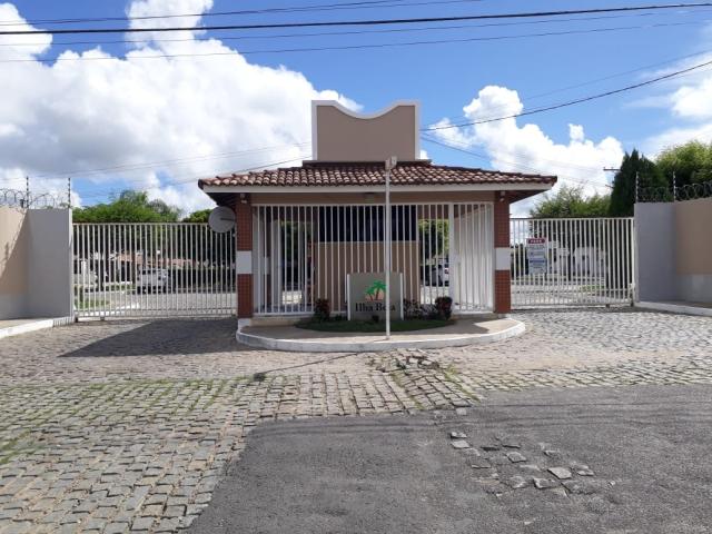 #217 - Casa em condomínio para Venda em Feira de Santana - BA