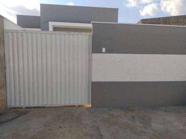 #373 - Casa para Venda em Feira de Santana - BA