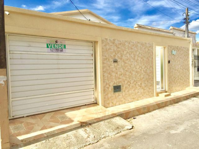#411 - Casa para Venda em Feira de Santana - BA