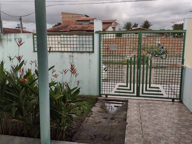 #425 - Casa para Venda em Feira de Santana - BA