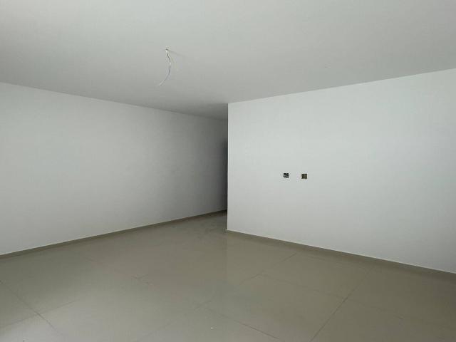 #427 - Casa para Venda em Feira de Santana - BA