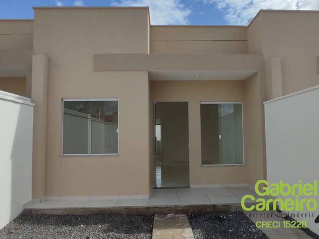#451 - Casa para Venda em Feira de Santana - BA