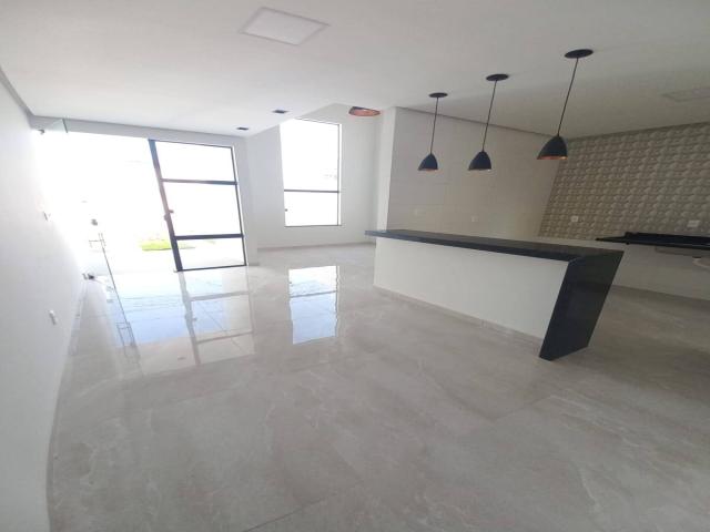 #522 - Casa para Venda em Feira de Santana - BA