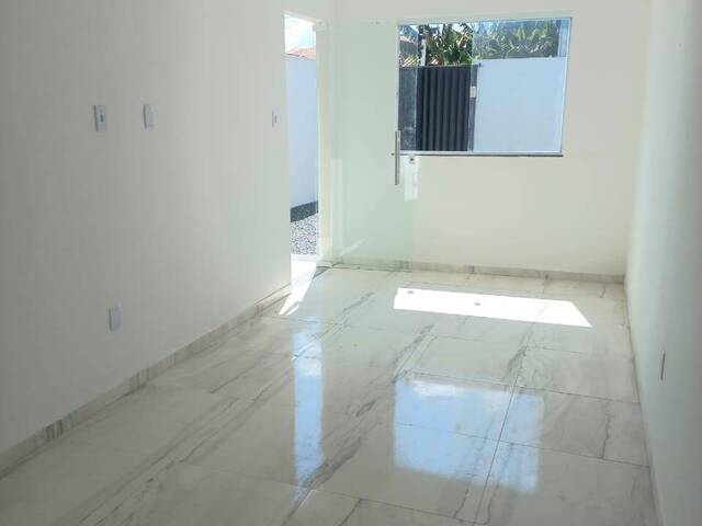 #566 - Casa para Venda em Feira de Santana - BA
