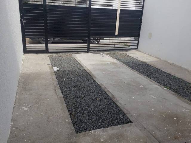 #568 - Casa para Venda em Feira de Santana - BA