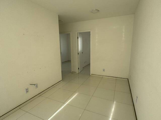 #594 - Casa em condomínio para Venda em Feira de Santana - BA - 2