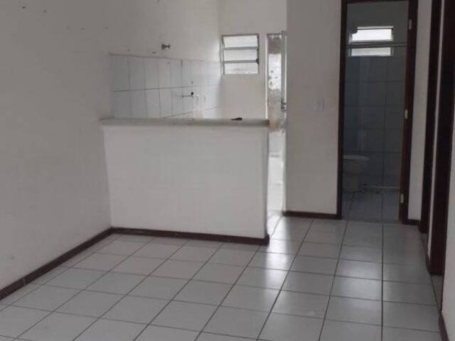 #513 - Casa em condomínio para Venda em Feira de Santana - BA - 2