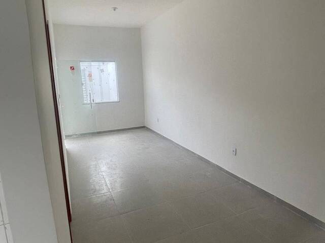 #586 - Casa para Venda em Feira de Santana - BA - 2