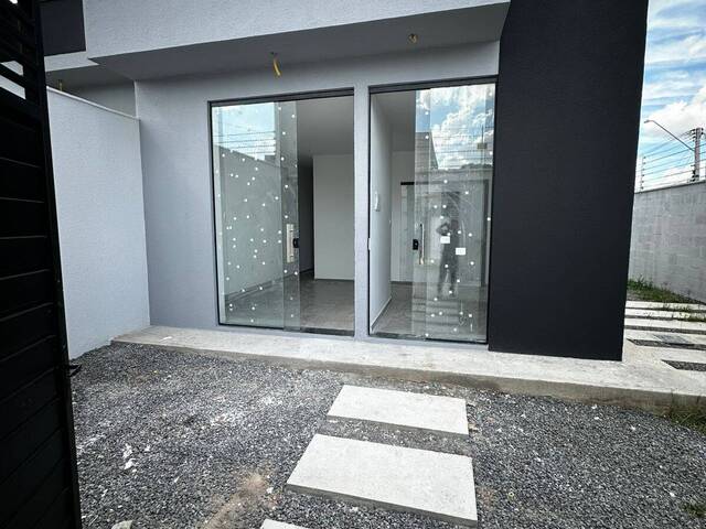 #654 - Casa para Venda em Feira de Santana - BA - 2