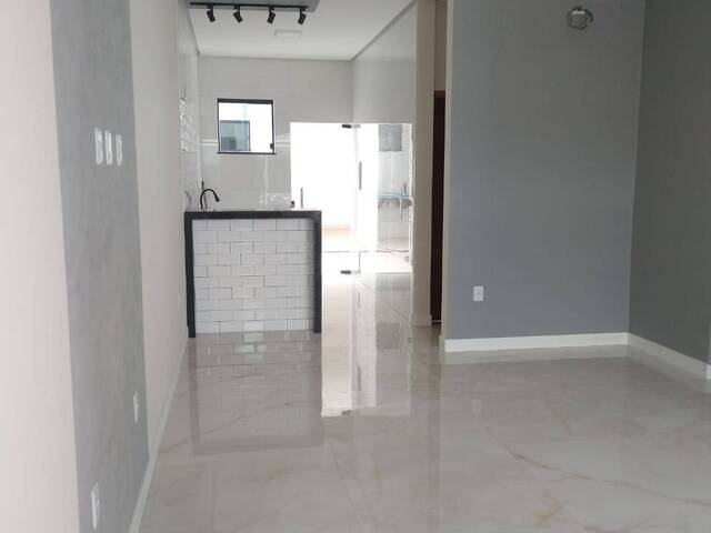 #697 - Casa para Venda em Feira de Santana - BA - 2
