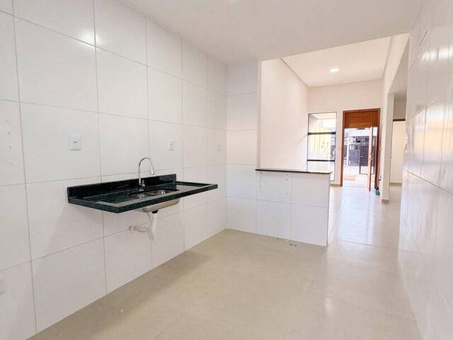 #699 - Casa para Venda em Feira de Santana - BA - 2