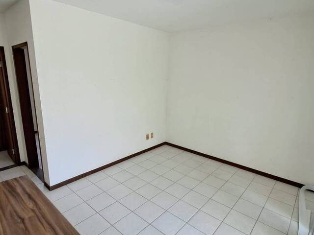 #709 - Casa em condomínio para Venda em Feira de Santana - BA - 2