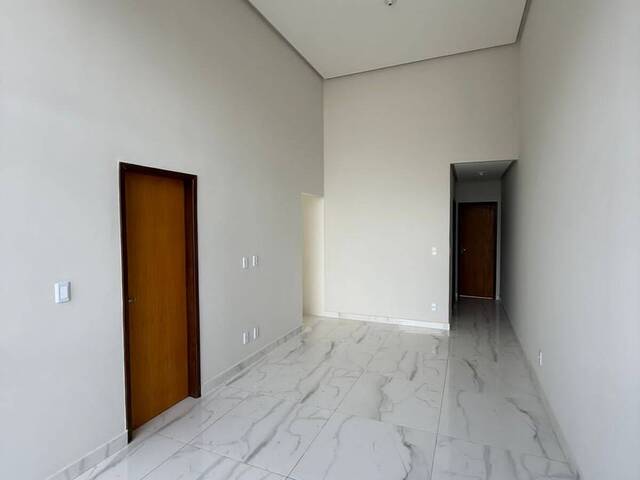 #738 - Casa para Venda em Feira de Santana - BA - 2