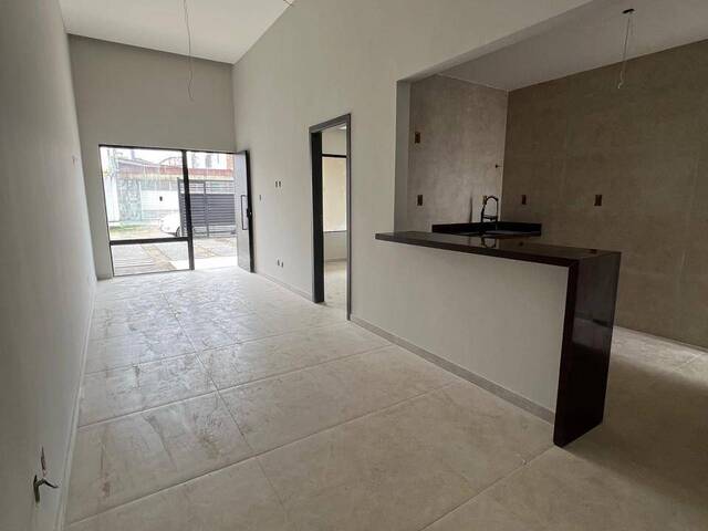 #741 - Casa para Venda em Feira de Santana - BA - 2