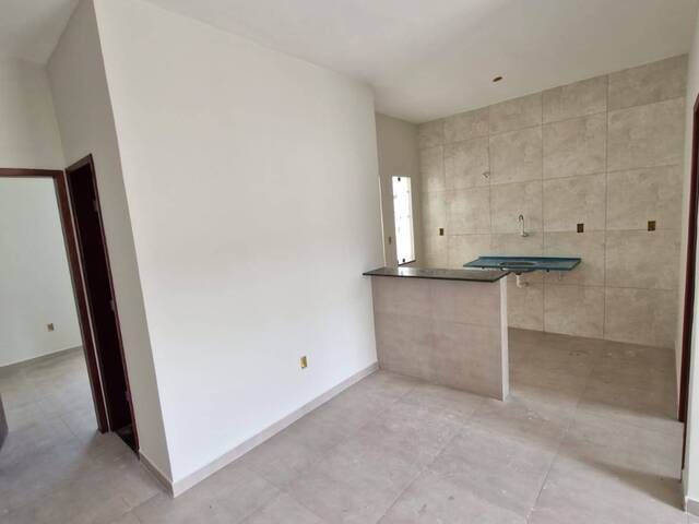 #704 - Casa para Venda em Feira de Santana - BA - 2